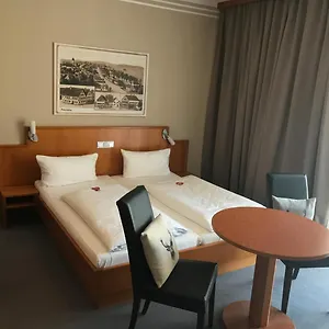 Neumaiers Hirsch -gasthof Und Hotel Weissenhorn