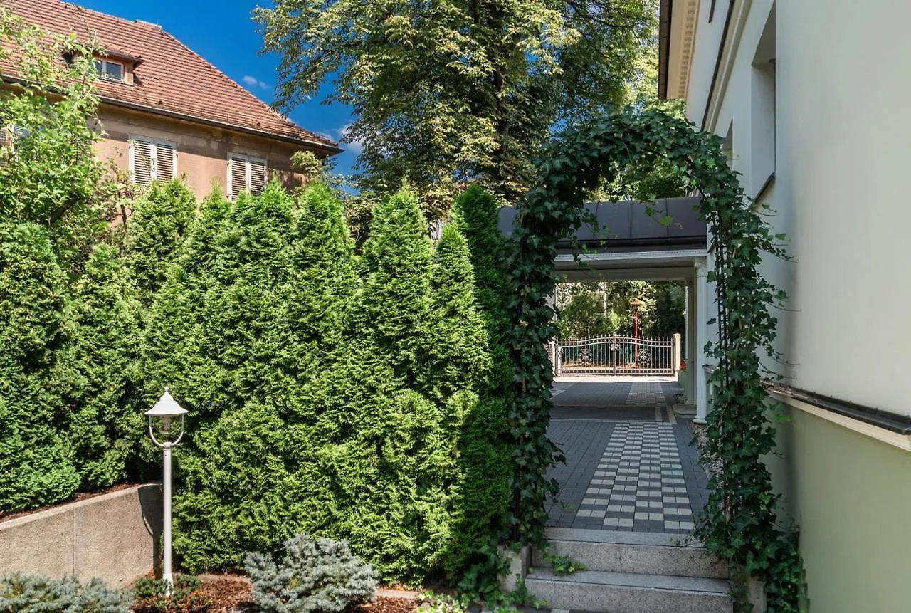 Hotel Villa Am Waldschloesschen Dresden